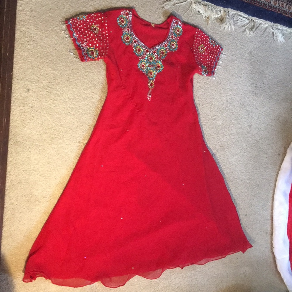 Girl’s salwar kamiz